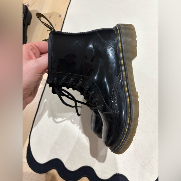 EUC-Junior 1460 Patent Leather Lace Up
Boots in Black | Dr. Martens - Picture 11 of 13